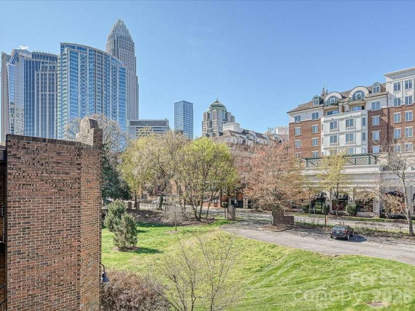 328 6th Street, Charlotte, NC 28202.  MLS# CAR4359361, YatesRealty ID 6635. 