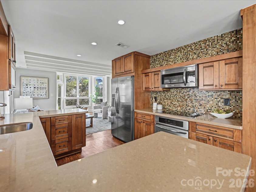 328 6th Street, Charlotte, NC 28202.  MLS# CAR4359361, YatesRealty ID 6635. 