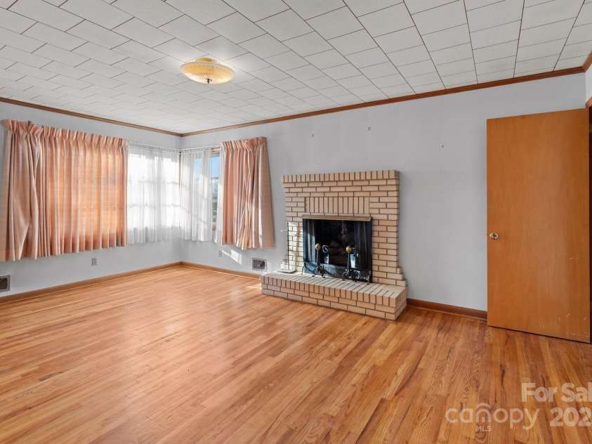 700 Snuggs Street, Albemarle, NC 28001.  MLS# CAR4212632, YatesRealty ID 6636. 