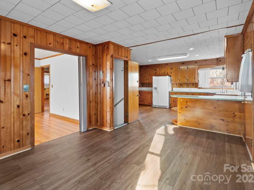 700 Snuggs Street, Albemarle, NC 28001.  MLS# CAR4212632, YatesRealty ID 6636. 