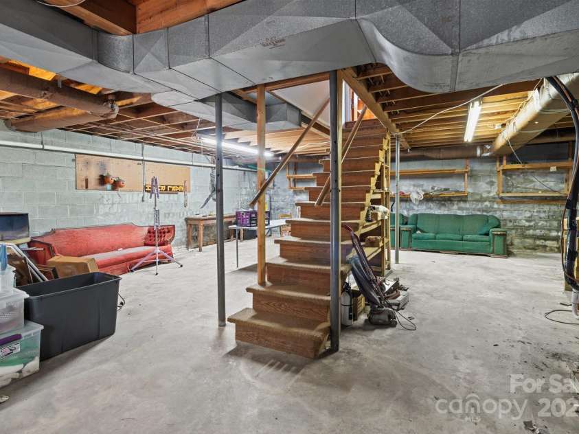 700 Snuggs Street, Albemarle, NC 28001.  MLS# CAR4212632, YatesRealty ID 6636. 