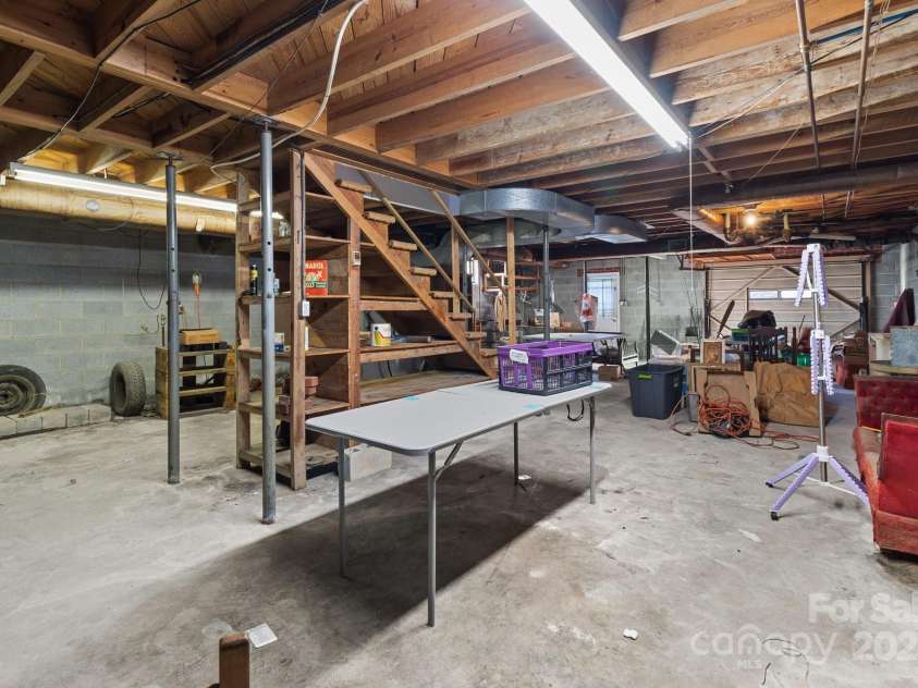 700 Snuggs Street, Albemarle, NC 28001.  MLS# CAR4212632, YatesRealty ID 6636. 