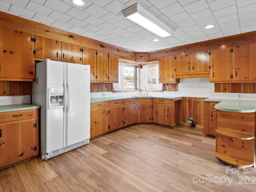 700 Snuggs Street, Albemarle, NC 28001.  MLS# CAR4212632, YatesRealty ID 6636. Kitchen