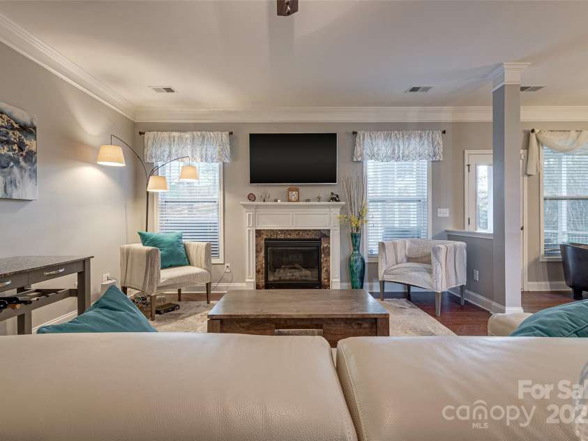 10728 Bere Island Drive, Charlotte, NC 28278.  MLS# CAR4241431, YatesRealty ID 6637. 
