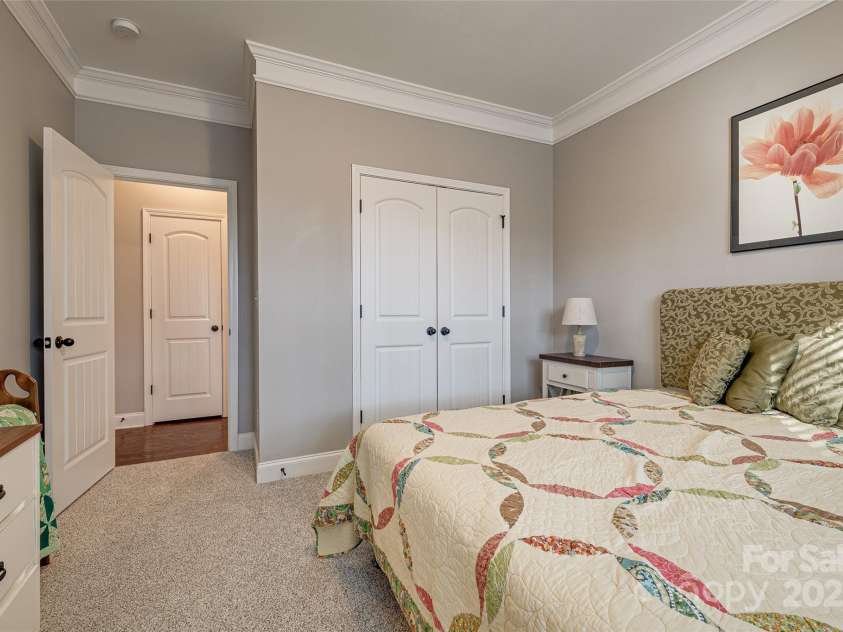 10728 Bere Island Drive, Charlotte, NC 28278.  MLS# CAR4241431, YatesRealty ID 6637. 