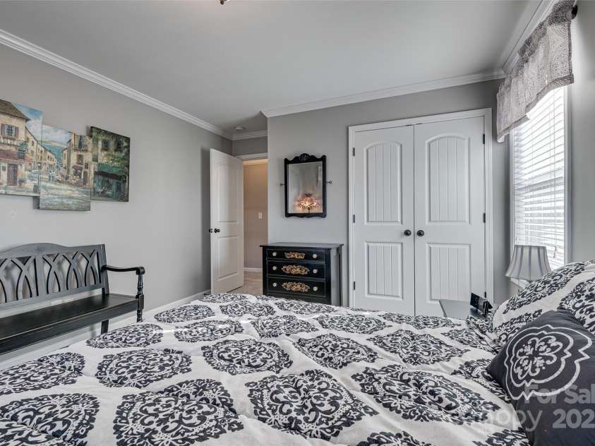 10728 Bere Island Drive, Charlotte, NC 28278.  MLS# CAR4241431, YatesRealty ID 6637. 