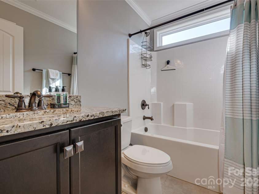 10728 Bere Island Drive, Charlotte, NC 28278.  MLS# CAR4241431, YatesRealty ID 6637. 