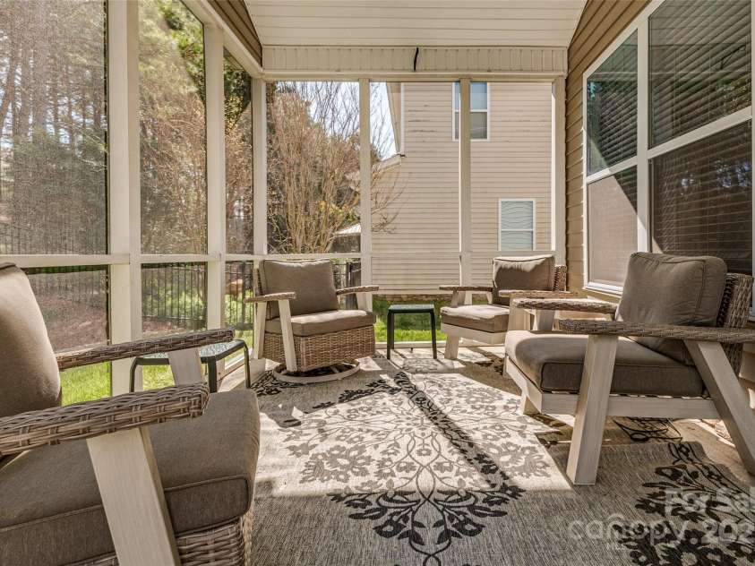 10728 Bere Island Drive, Charlotte, NC 28278.  MLS# CAR4241431, YatesRealty ID 6637. 