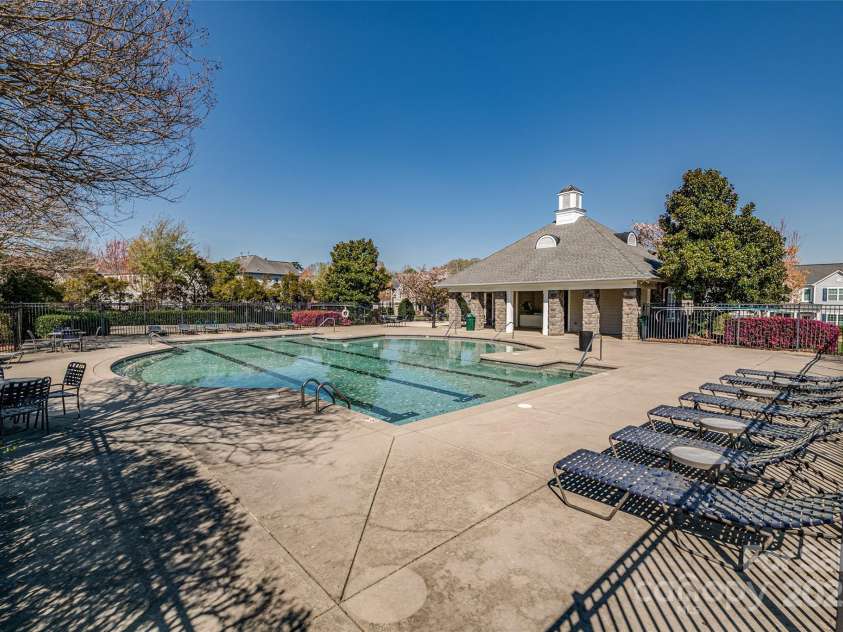 10728 Bere Island Drive, Charlotte, NC 28278.  MLS# CAR4241431, YatesRealty ID 6637. 