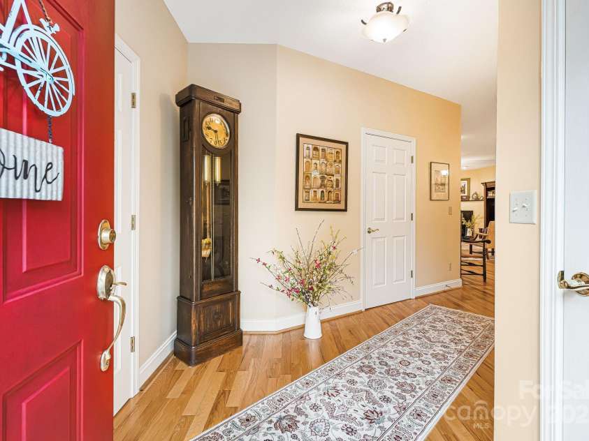 15 Holiday Drive, Arden, NC 28704.  MLS# CAR4247289, YatesRealty ID 6638. 