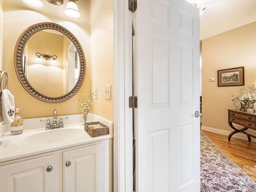 15 Holiday Drive, Arden, NC 28704.  MLS# CAR4247289, YatesRealty ID 6638. 