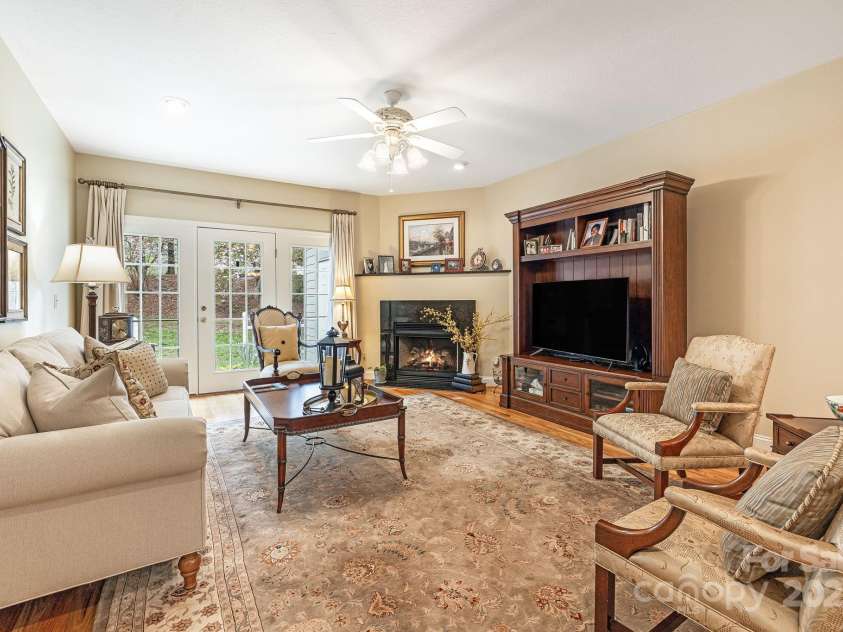 15 Holiday Drive, Arden, NC 28704.  MLS# CAR4247289, YatesRealty ID 6638. 