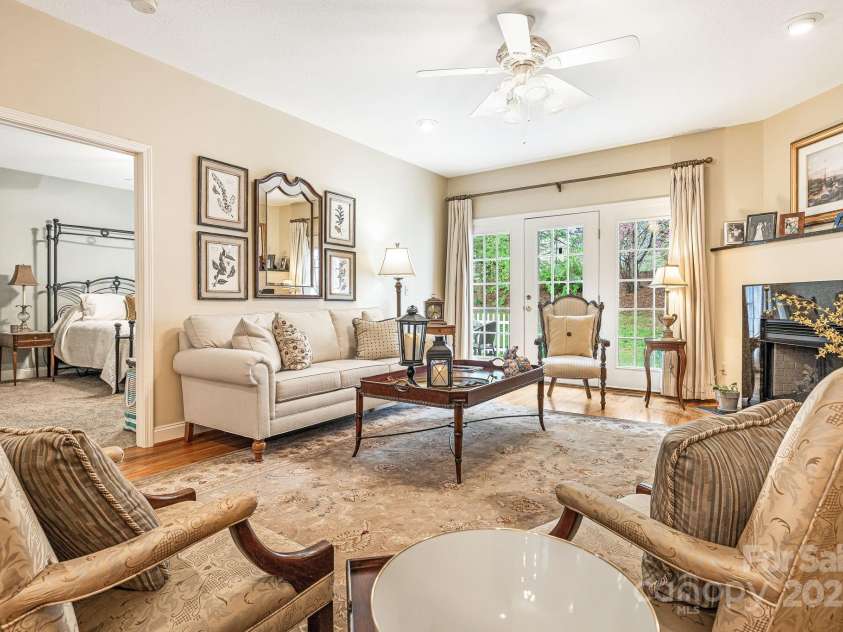 15 Holiday Drive, Arden, NC 28704.  MLS# CAR4247289, YatesRealty ID 6638. 