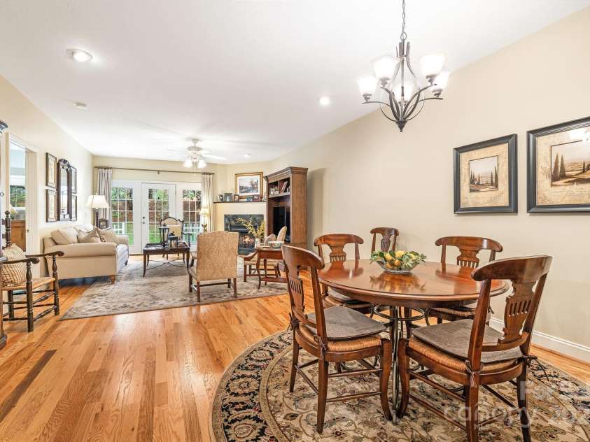 15 Holiday Drive, Arden, NC 28704.  MLS# CAR4247289, YatesRealty ID 6638. 