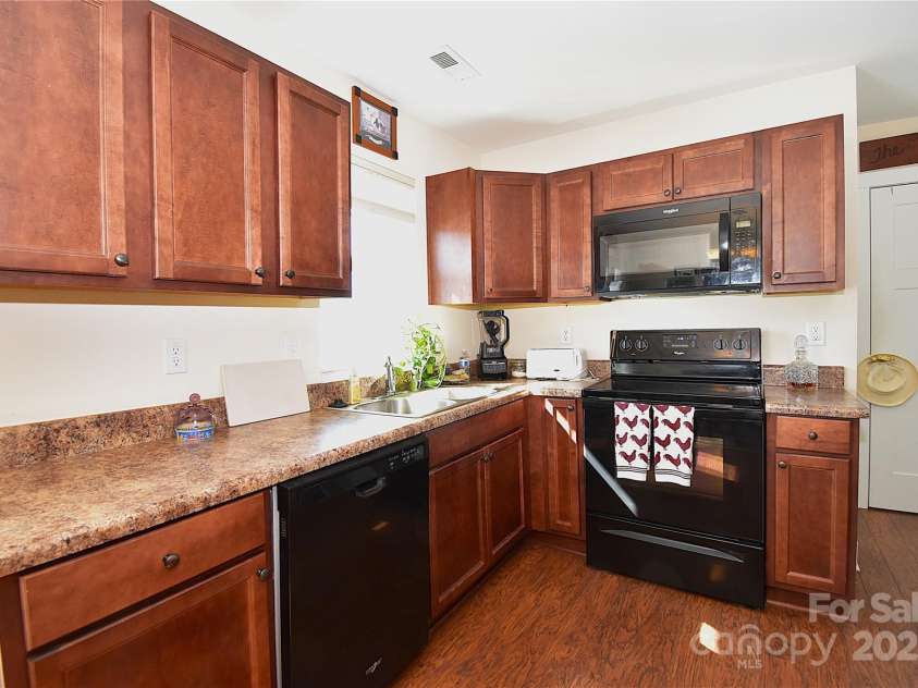 101 Monmouth Way, Candler, NC 28715.  MLS# CAR4225788, YatesRealty ID 6639. 