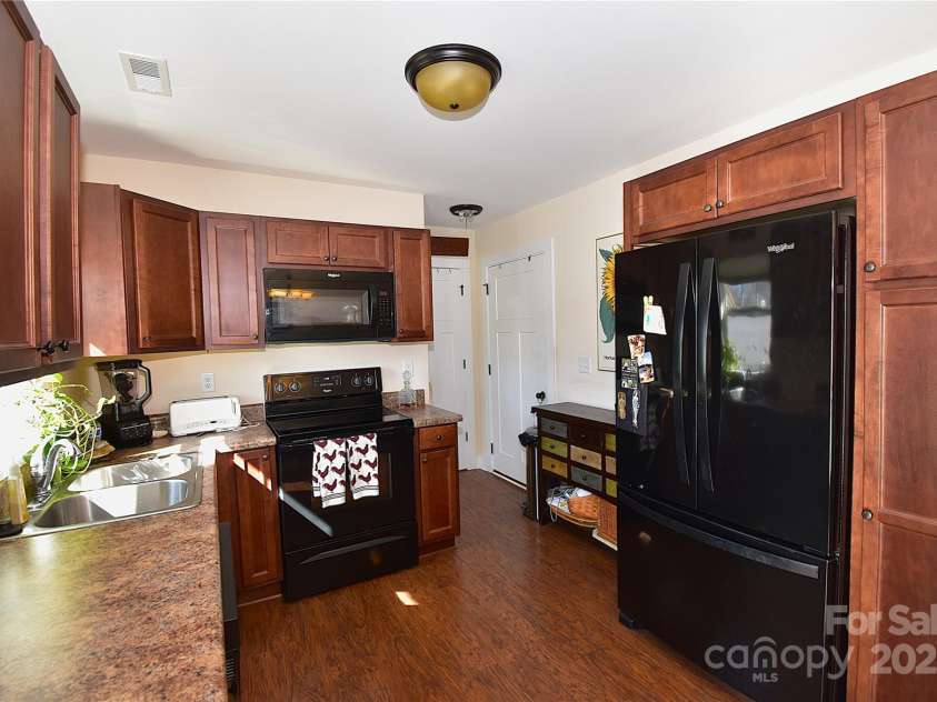 101 Monmouth Way, Candler, NC 28715.  MLS# CAR4225788, YatesRealty ID 6639. 