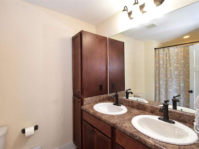 101 Monmouth Way, Candler, NC 28715.  MLS# CAR4225788, YatesRealty ID 6639. 