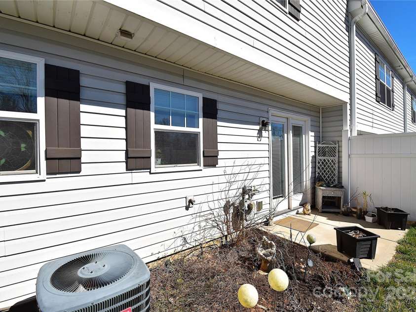 101 Monmouth Way, Candler, NC 28715.  MLS# CAR4225788, YatesRealty ID 6639. 