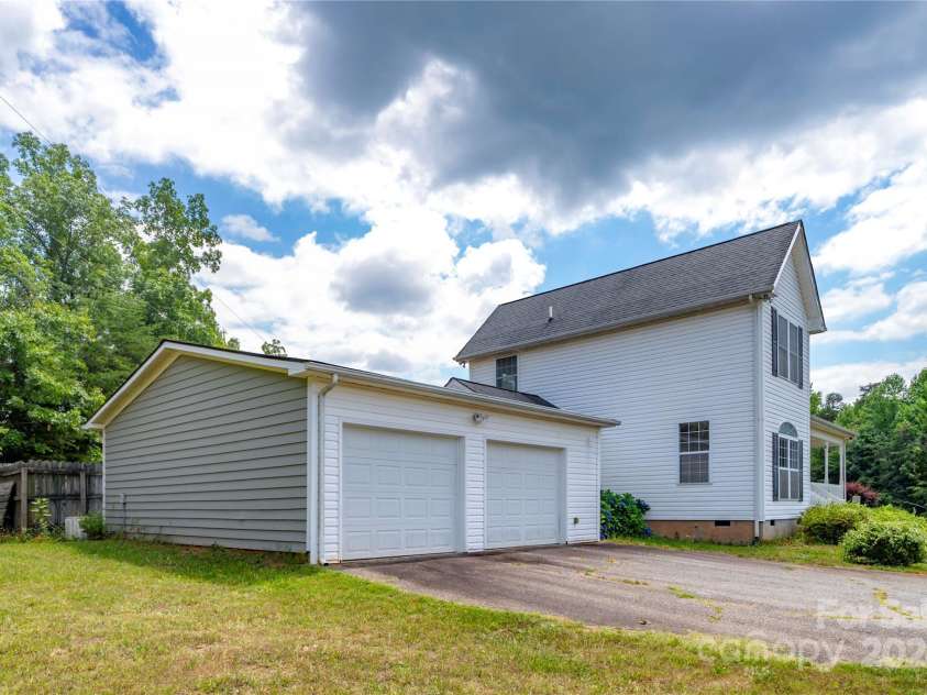 3872 US 64 Highway, Rutherfordton, NC 28139.  MLS# CAR4209156, YatesRealty ID 664. 