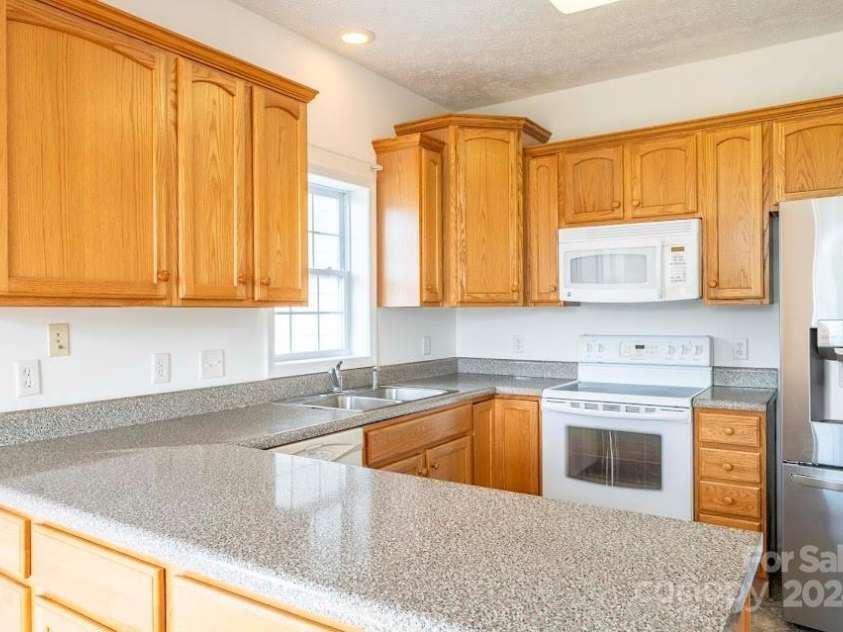 3872 US 64 Highway, Rutherfordton, NC 28139.  MLS# CAR4209156, YatesRealty ID 664. 