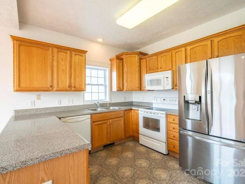 3872 US 64 Highway, Rutherfordton, NC 28139.  MLS# CAR4209156, YatesRealty ID 664. 