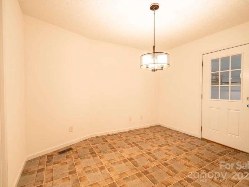 3872 US 64 Highway, Rutherfordton, NC 28139.  MLS# CAR4209156, YatesRealty ID 664. 