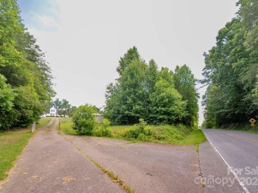 3872 US 64 Highway, Rutherfordton, NC 28139.  MLS# CAR4209156, YatesRealty ID 664. 