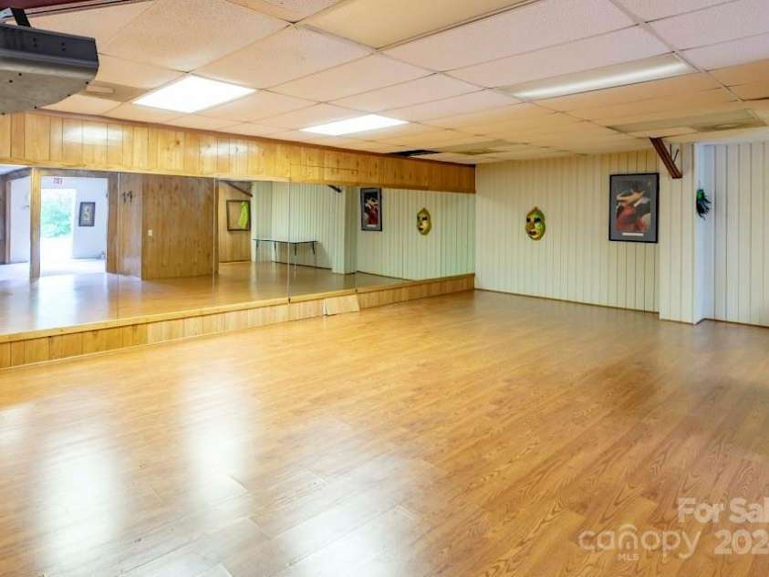 3872 US 64 Highway, Rutherfordton, NC 28139.  MLS# CAR4209156, YatesRealty ID 664. 