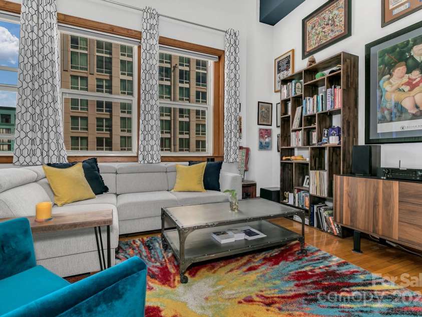 59 College Street, Asheville, NC 28801.  MLS# CAR4306677, YatesRealty ID 664. 59 College St. #402