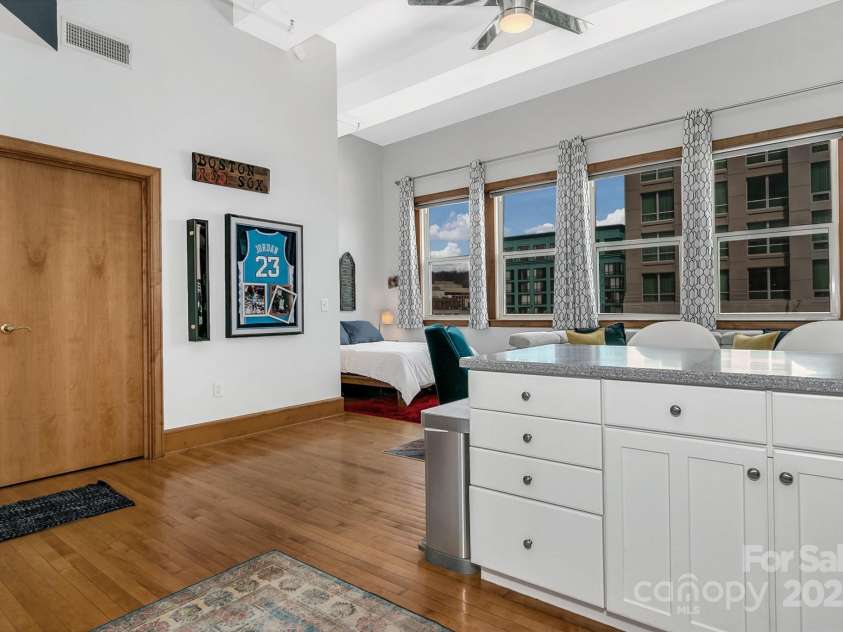 59 College Street, Asheville, NC 28801.  MLS# CAR4306677, YatesRealty ID 664. 