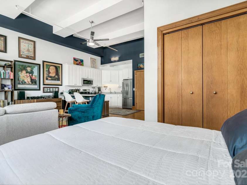 59 College Street, Asheville, NC 28801.  MLS# CAR4306677, YatesRealty ID 664. 