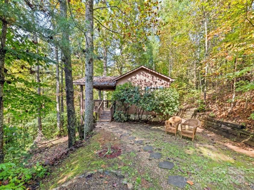 626 Rustic Heights Road, Waynesville, NC 28785.  MLS# CAR4177553, YatesRealty ID 6640. 