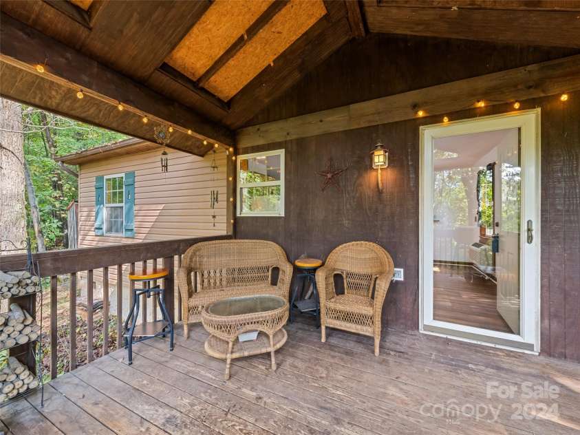 626 Rustic Heights Road, Waynesville, NC 28785.  MLS# CAR4177553, YatesRealty ID 6640. 