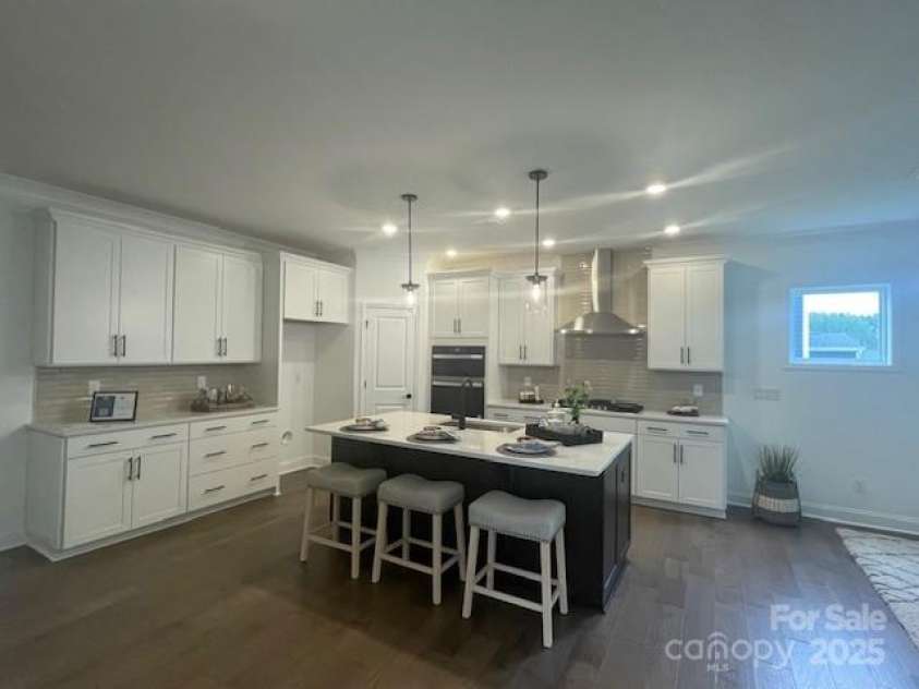 1055 Kinship Drive, Lancaster, SC 29720.  MLS# CAR4227623, YatesRealty ID 6641. Gourmet Kitchen