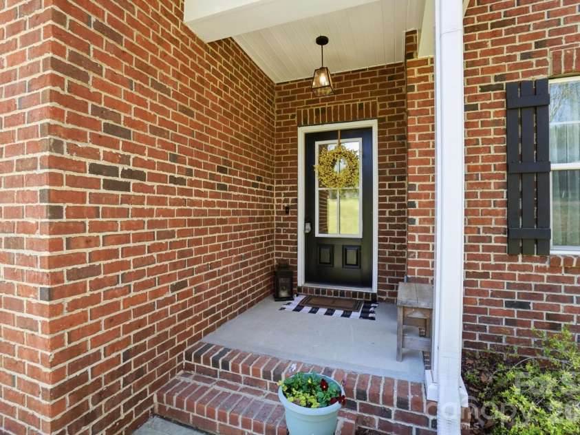 340 Heritage Place, Mooresville, NC 28115.  MLS# CAR4361386, YatesRealty ID 6641. 