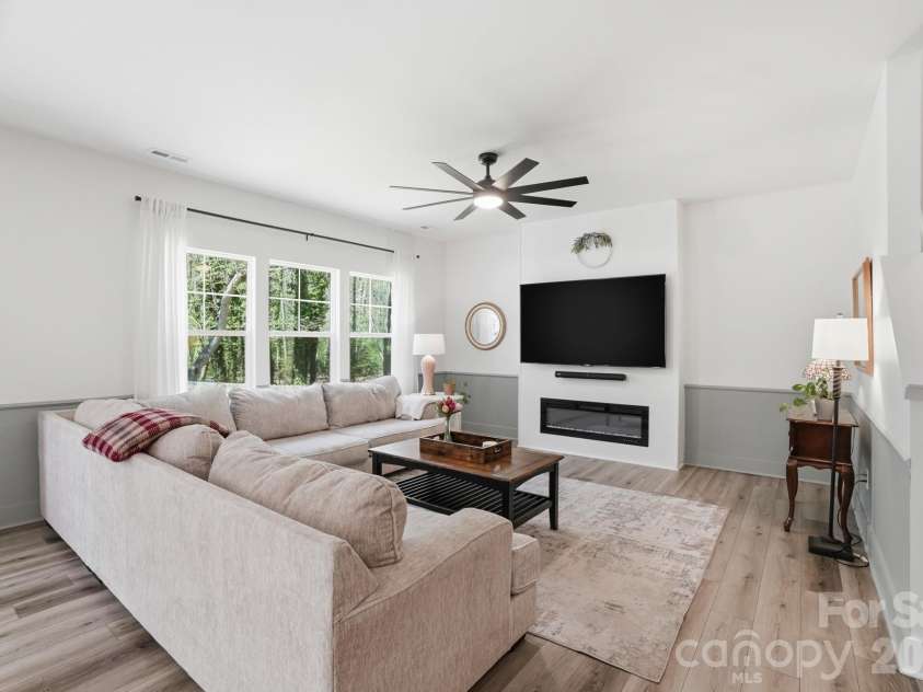 340 Heritage Place, Mooresville, NC 28115.  MLS# CAR4361386, YatesRealty ID 6641. 