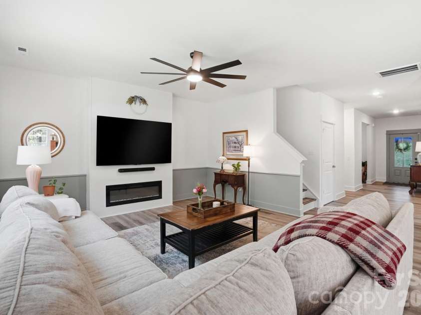 340 Heritage Place, Mooresville, NC 28115.  MLS# CAR4361386, YatesRealty ID 6641. 