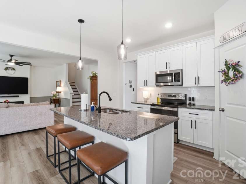 340 Heritage Place, Mooresville, NC 28115.  MLS# CAR4361386, YatesRealty ID 6641. 