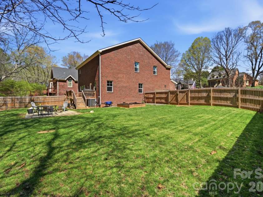 340 Heritage Place, Mooresville, NC 28115.  MLS# CAR4361386, YatesRealty ID 6641. 