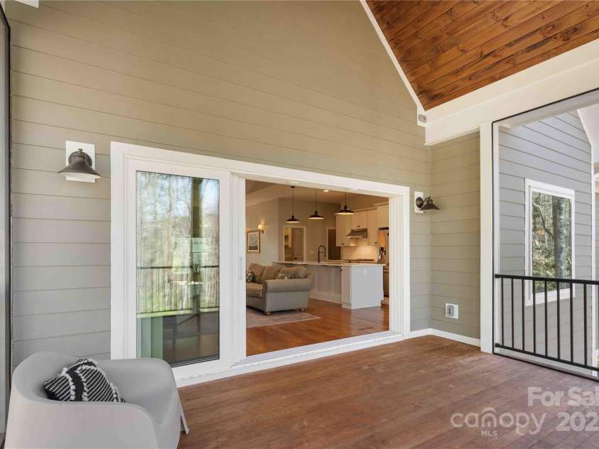 296 Morning Air Lane, Hendersonville, NC 28792.  MLS# CAR4229063, YatesRealty ID 6643. 