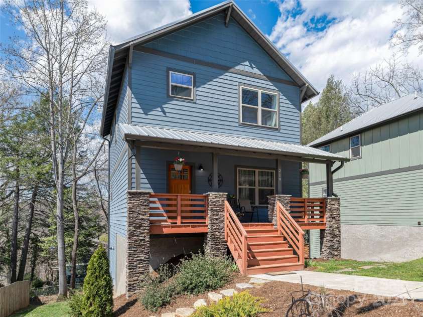 219 Westover Alley, Asheville, NC 28801.  MLS# CAR4240387, YatesRealty ID 6644. 