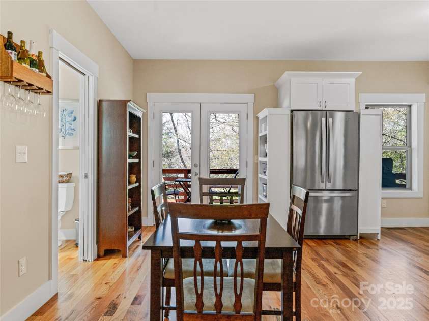 219 Westover Alley, Asheville, NC 28801.  MLS# CAR4240387, YatesRealty ID 6644. Dining Area