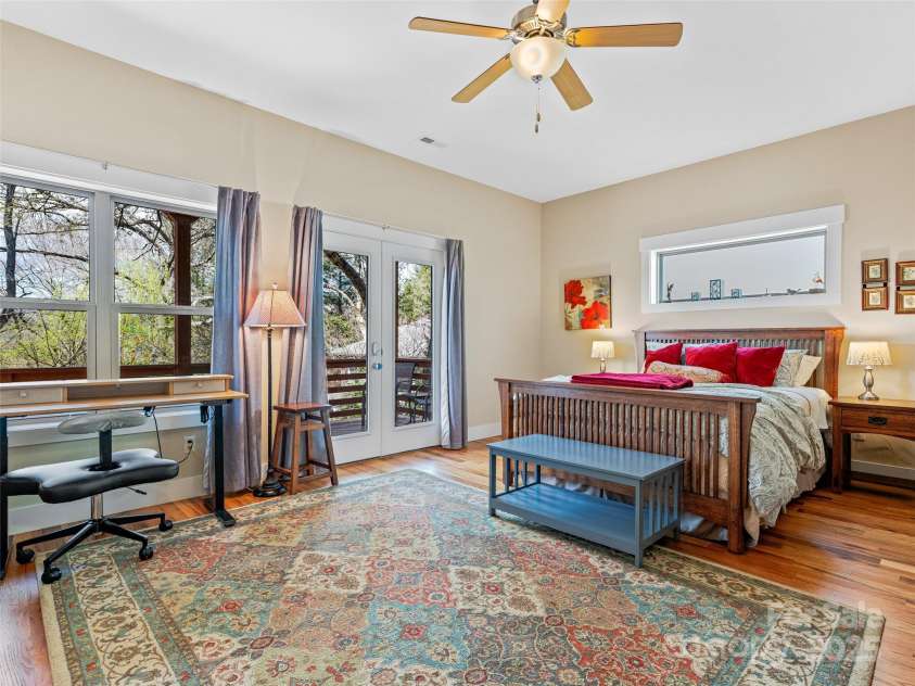 219 Westover Alley, Asheville, NC 28801.  MLS# CAR4240387, YatesRealty ID 6644. Lower Bedroom / Bonus