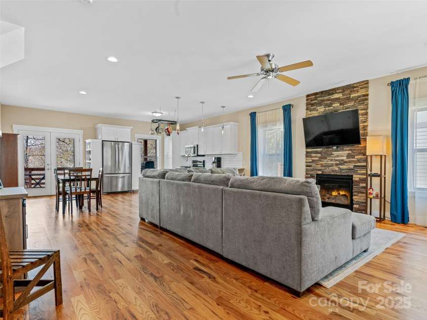 219 Westover Alley, Asheville, NC 28801.  MLS# CAR4240387, YatesRealty ID 6644. Open Floor Plan