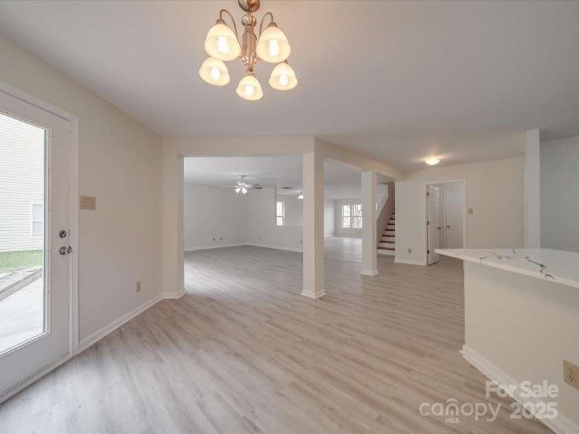 3227 Deshler Morris Lane, Charlotte, NC 28216.  MLS# CAR4244473, YatesRealty ID 6645. 