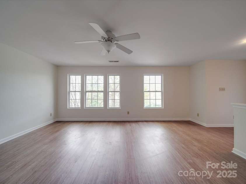 3227 Deshler Morris Lane, Charlotte, NC 28216.  MLS# CAR4244473, YatesRealty ID 6645. 