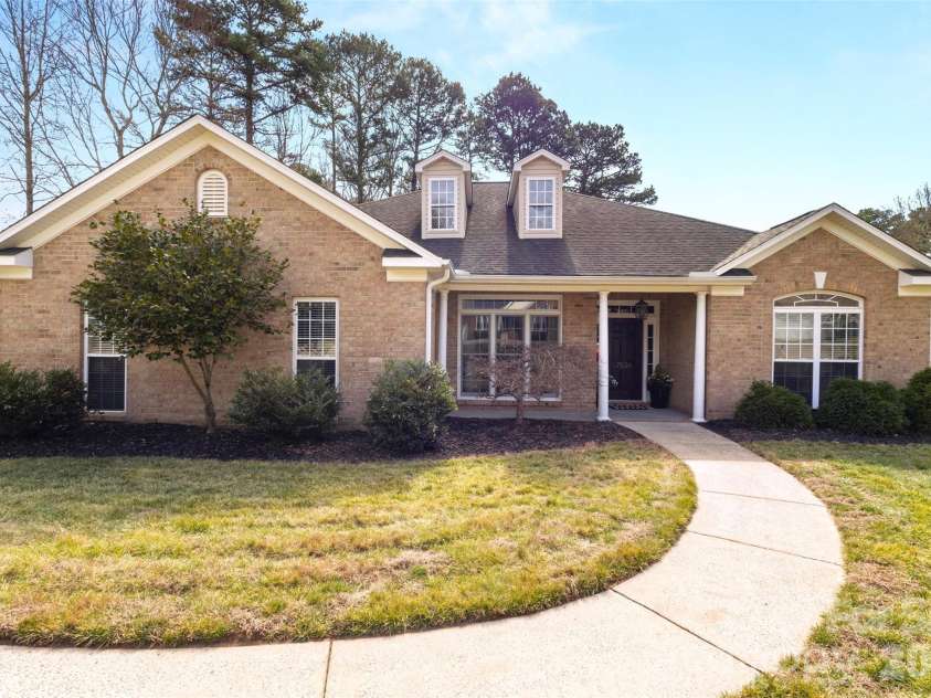 7526 Sedgebrook Drive, Stanley, NC 28164.  MLS# CAR4351008, YatesRealty ID 6645. 