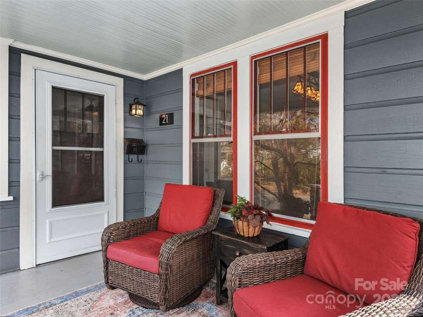 21 Coleman Avenue, Asheville, NC 28801.  MLS# CAR4235006, YatesRealty ID 6646. 