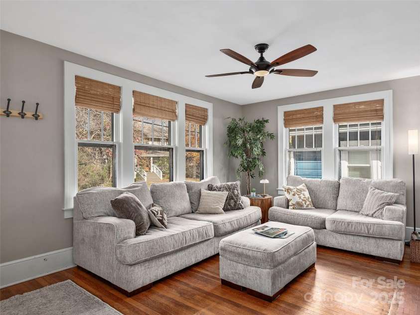 21 Coleman Avenue, Asheville, NC 28801.  MLS# CAR4235006, YatesRealty ID 6646. 