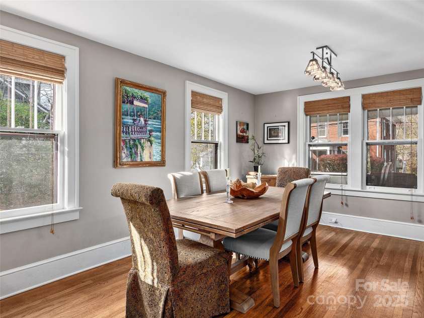 21 Coleman Avenue, Asheville, NC 28801.  MLS# CAR4235006, YatesRealty ID 6646. 